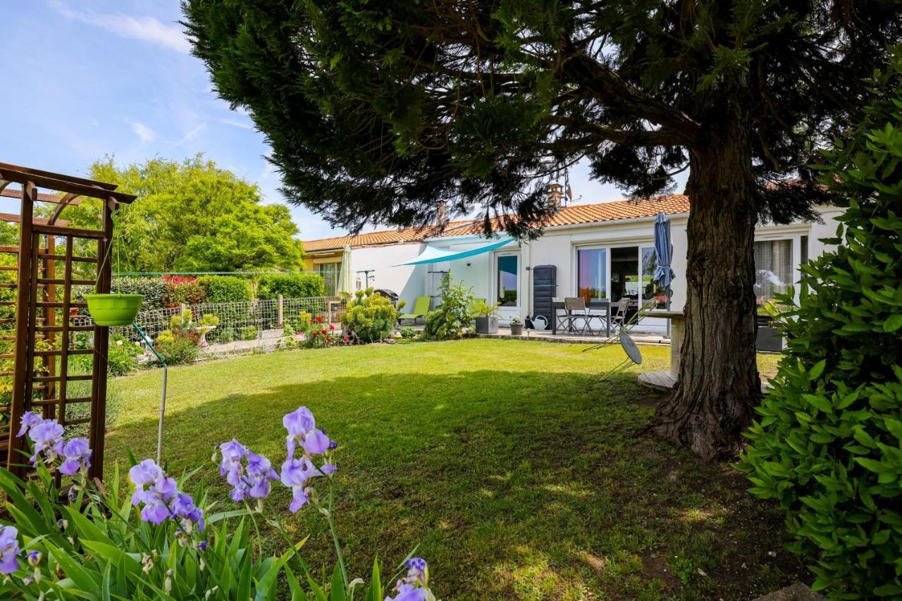 "Logis Debussy"- Saintes Villa Buitenkant foto